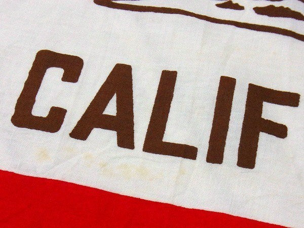 木製ポール付き・大きなヴィンテージ・カリフォルニア州旗/グリズリー/フラッグ USA