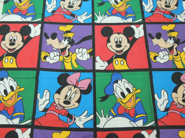 【ミッキー&フレンズ】ディズニー・43㎝パネル柄・ヴィンテージ・ユーズドシーツ(フラットタイプ)