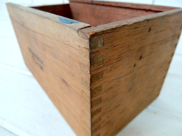 【CHURCHILL】チャーチル・取っ手付き・葉巻の小さなアンティーク・木箱/ウッドボックス
