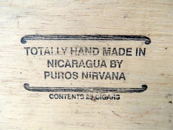 【CHURCHILL】チャーチル・取っ手付き・葉巻の小さなアンティーク・木箱/ウッドボックス