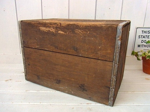 【Budweiser】バドワイザー・フタ付き・ヴィンテージ・ウッドボックス/木箱 USA