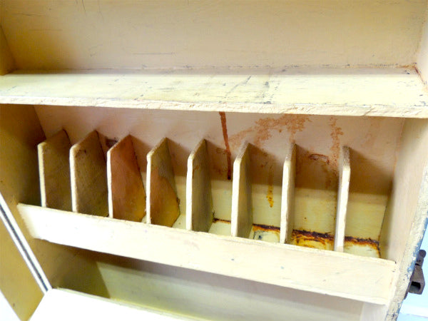 【メディスンボックス】ミリタリーカラー・仕切り付き・木製・トランク型・ヴィンテージ・救急箱・木箱