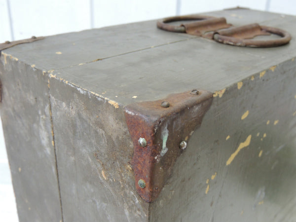 【メディスンボックス】ミリタリーカラー・仕切り付き・木製・トランク型・ヴィンテージ・救急箱・木箱