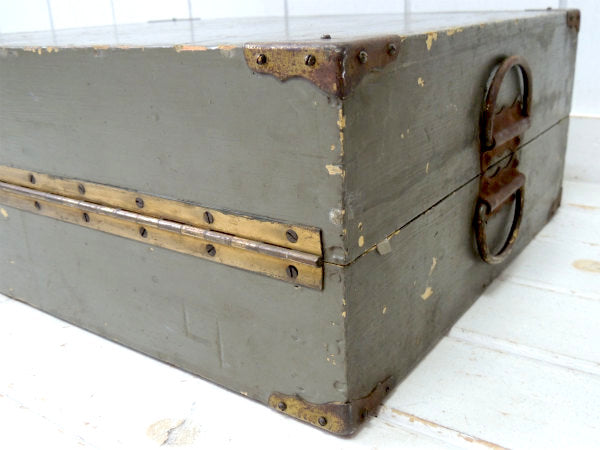 【メディスンボックス】ミリタリーカラー・仕切り付き・木製・トランク型・ヴィンテージ・救急箱・木箱