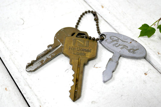 Ford フォード トラクター ヴィンテージ キー 古鍵 2本付き USA キーホルダー