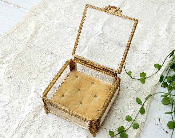 【スイス製】全面・ベベルガラス・猫脚・アンティーク・ジュエリーボックス/宝石箱/アクセサリーケース