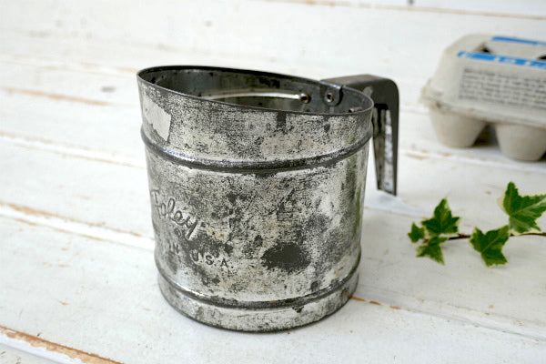 Foley シャビー ティン製 ヴィンテージ フラワーシフター 粉ふるい キッチン用品 アメリカ