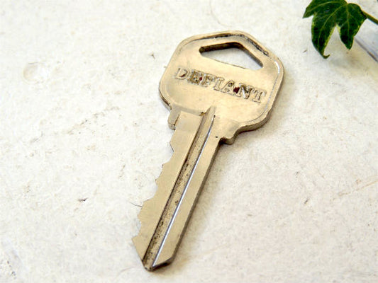 【DEFIANT・32313】ヴィンテージ・鍵・ドアキー・ナンバー入り・USA・古鍵