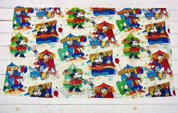 【OLDミッキーマウス】ミッキー&フレンズ・お祭り柄・ヴィンテージ・カーテン/生地/ファブリック