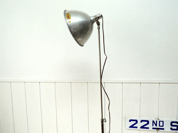 Victor インダストリアル・ヴィンテージ・フロアランプ・スタンドライト・スタジオランプ USA