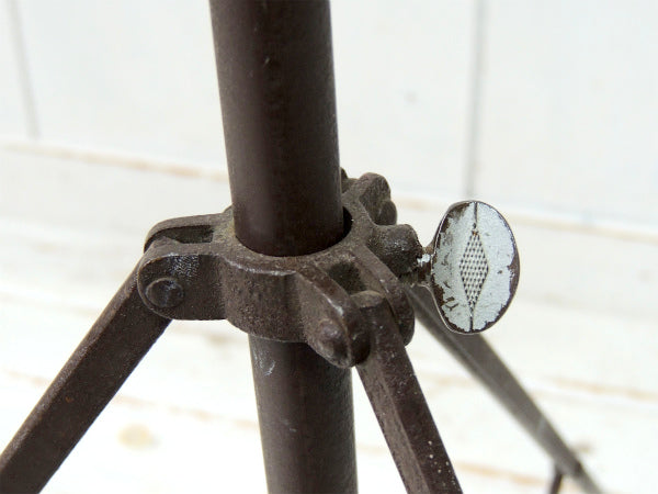 Victor インダストリアル・ヴィンテージ・フロアランプ・スタンドライト・スタジオランプ USA