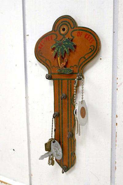 鍵モチーフ・ヤシの木&フラミンゴ柄・木製・ヴィンテージ・キーフック・鍵フック・壁飾り・ウォールデコ
