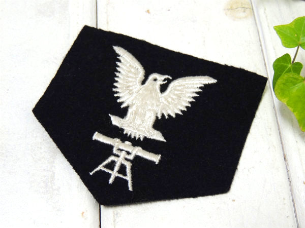 【イーグル・ 鷲】ブラック×ホワイト・ミリタリー・ヴィンテージ・刺繍ワッペン