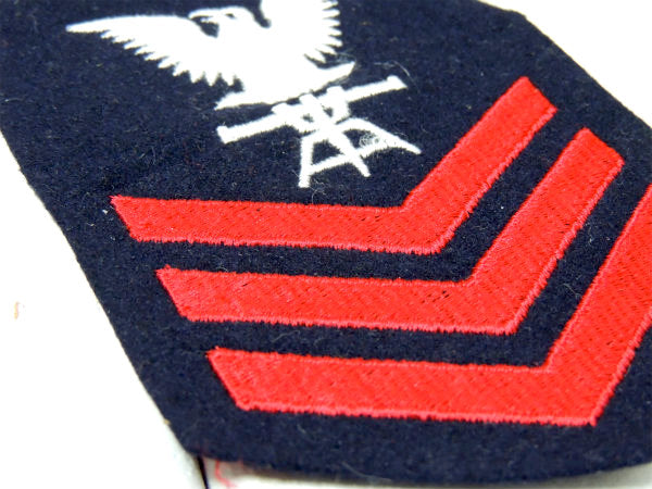 イーグル・ 鷲 ブラック×ホワイト×レッド・ミリタリー・ビンテージ・刺繍ワッペン・軍隊