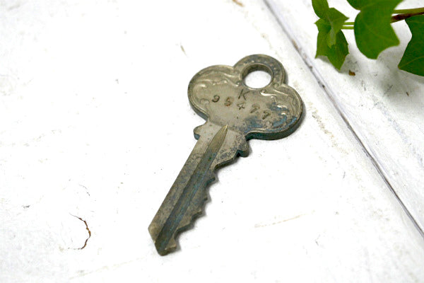 模様の素敵なアンティーク・キー・P&F 古鍵・USA・K 95477・ナンバー付き・刻印