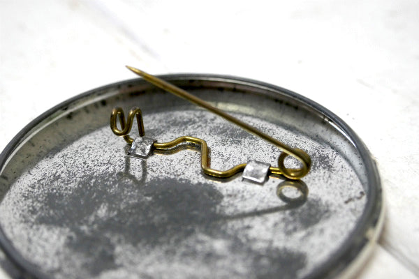 FORD・フォード・自動車・GO FORWARD  1935・ヴィンテージ・缶バッジ・USA