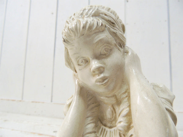 Universal Statuary 1971年・耳に手をあて音色を聞く少女・ビンテージ・人形 オブジェ  置物