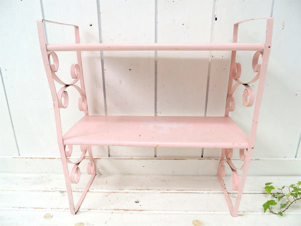 ベビーピンク色・2段式・脚付きアンティーク・シェルフ/飾り棚/ディスプレイシェルフ USA