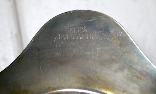 【ONEIDA】シルバープレート・シェル型・ヴィンテージ・トレイ・ソープディッシュ・キャンデイトレイ