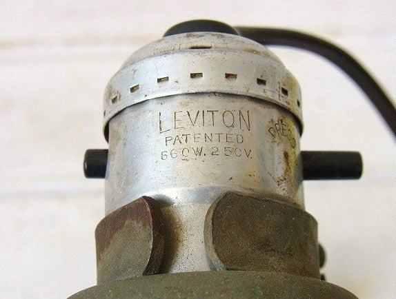 【LEVITON】ブリキ製・ヴィンテージ・クリップライト/ポータブルランプ/照明 USA