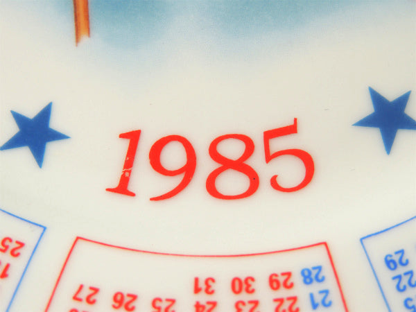 星条旗&1985年 カレンダー・陶磁器・ヴィンテージ・絵皿 プレート スーベニアプレート