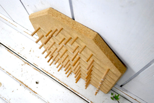 スプールホルダー 51個用・壁掛け式・木製・ヴィンテージ・糸巻き・ボビンホルダー・裁縫道具 USA