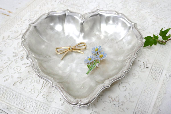 【IKORA】ドイツ製・シルバープレート・ハート型・脚付き・ヴィンテージ・トレイ・ジュエリートレイ
