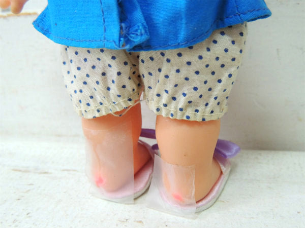 キューピー カメオ社・青い ブラウス・ヴィンテージ・ラバードール 人形