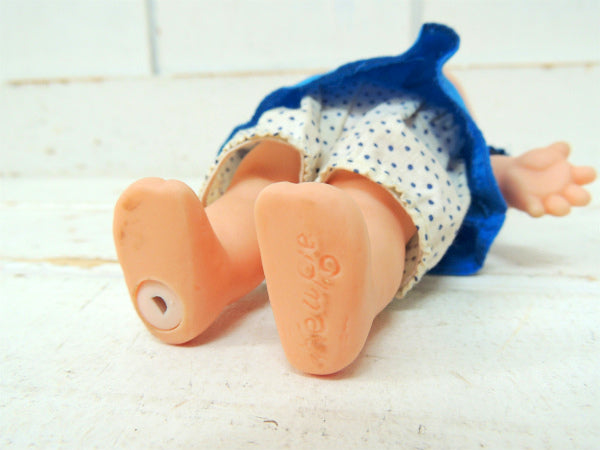 キューピー カメオ社・青い ブラウス・ヴィンテージ・ラバードール 人形