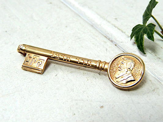 テオドール・ヘルツル 鍵・ゴールドトーン・ビンテージ・タイピン・アクセサリー・イスラエル