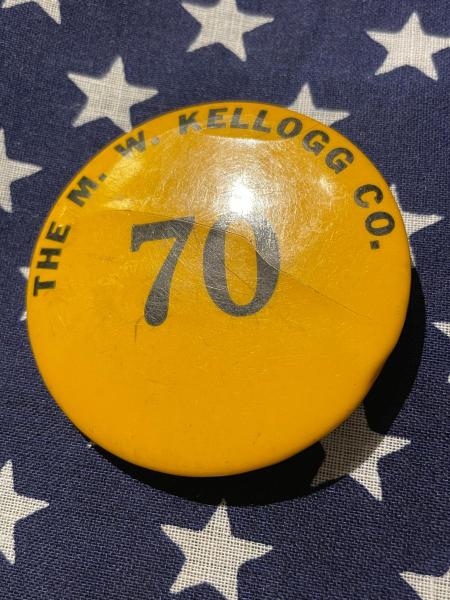 70  M. W. KELLOGG・ビンテージ・缶バッジ・アドバタイジン・USA・オイルカンパニー