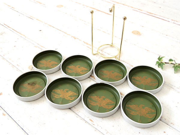 イーグル&星モチーフ・ミリタリーグリーン・ヴィンテージ・コースター8枚セット&専用スタンド付き