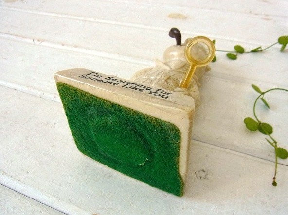 ルーペを持った男性の1970年製・ヴィンテージ・メッセージドール/人形 USA