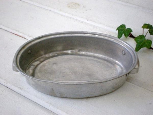 USA　オーバル型の小さなヴィンテージ・アルミパン