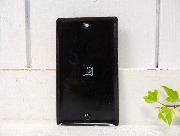 【8】ホーロー製・ヴィンテージ・ナンバーサイン・壁飾り・プレート・看板・USA