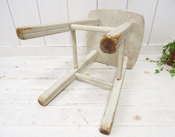 【USA・白色】シャビーな木製イス・アンティーク・スツール・チェア・椅子