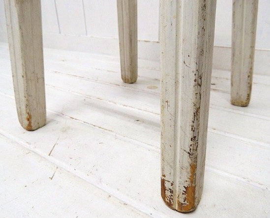 【USA・白色】シャビーな木製イス・アンティーク・スツール・チェア・椅子