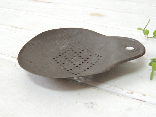 1800〜1900's ティン製・アンティーク・スキマー　ミルクスキマー　穴あき杓子 USA