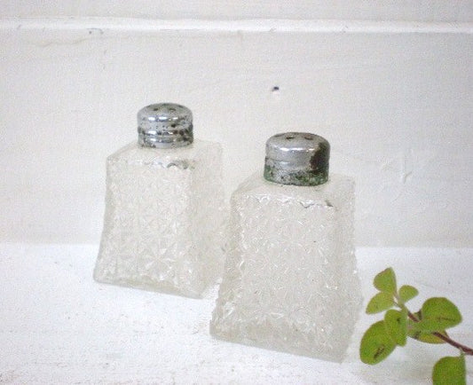 オキュパイドジャパン　小さなソルト&ペッパー