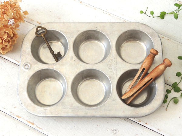 【COMET社・6穴】アルミ製・ヴィンテージ・マフィンモールド/菓子型USA