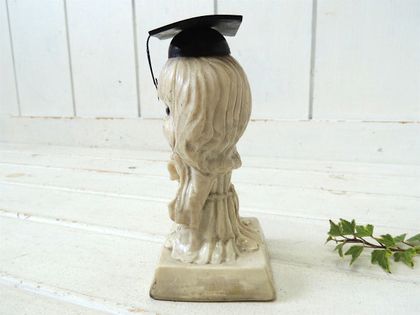 アカデミックドレス姿の女の子・70’s・ヴィンテージ・メッセージドール/人形