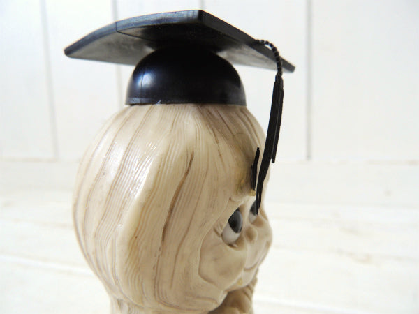 アカデミックドレス姿の女の子・70’s・ヴィンテージ・メッセージドール/人形