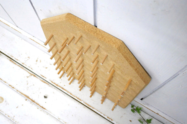 51個用 スプールホルダー 壁掛け式 木製 ヴィンテージ 糸巻き ボビンホルダー 裁縫道具 USA