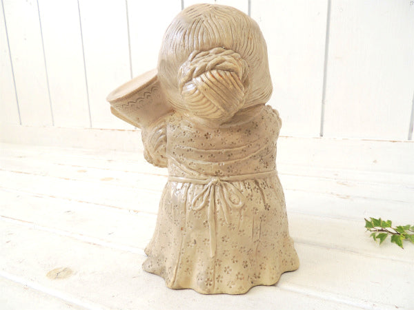 トロフィーを抱えたママ・ビッグサイズ・60’s・ヴィンテージ・ドール/人形