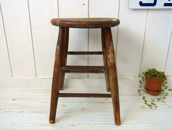 白いペンキの付いたアンティーク・木製スツール/チェア/ラウンドスツール/丸イス USA