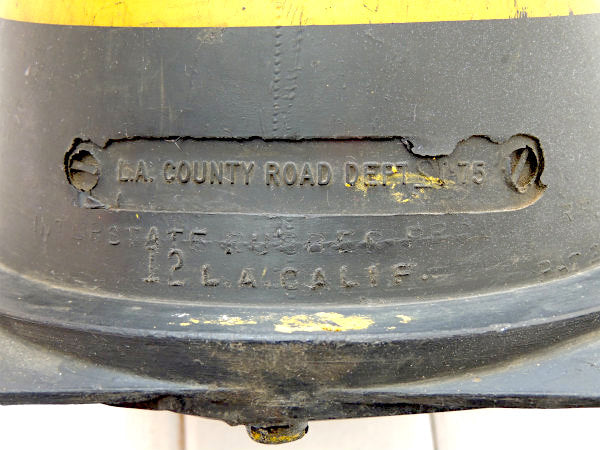 KEEP OFF・WET PAINTロードコーン・ロサンゼルス・ヴィンテージ 道路標識・サイン・看板