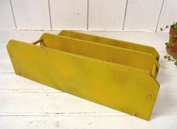 シャビーな木製のアンティーク・3段シェルフ/飾り棚/ウォールシェルフ USA