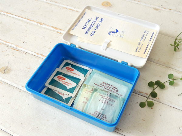 【FIRST AID】HOME&AUTO・家&車用・プラスティック製・ヴィンテージ・救急箱 USA