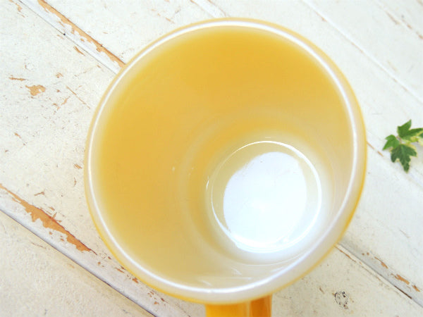 【FireKing】ファイヤーキング・イエロー色・スタッキング・マグカップ・Dハンドル USA