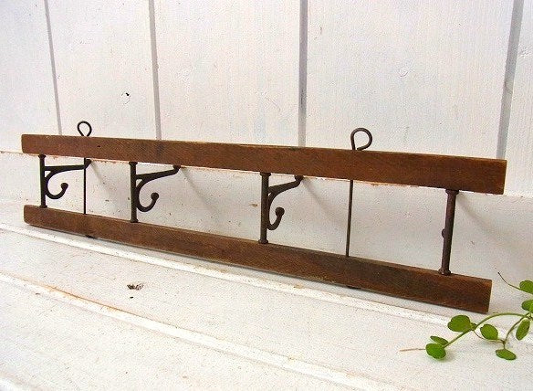 【木製×アイアン製】シャビーなアンティーク・壁掛け・4連ウォールフック・ハットラック・コートフック